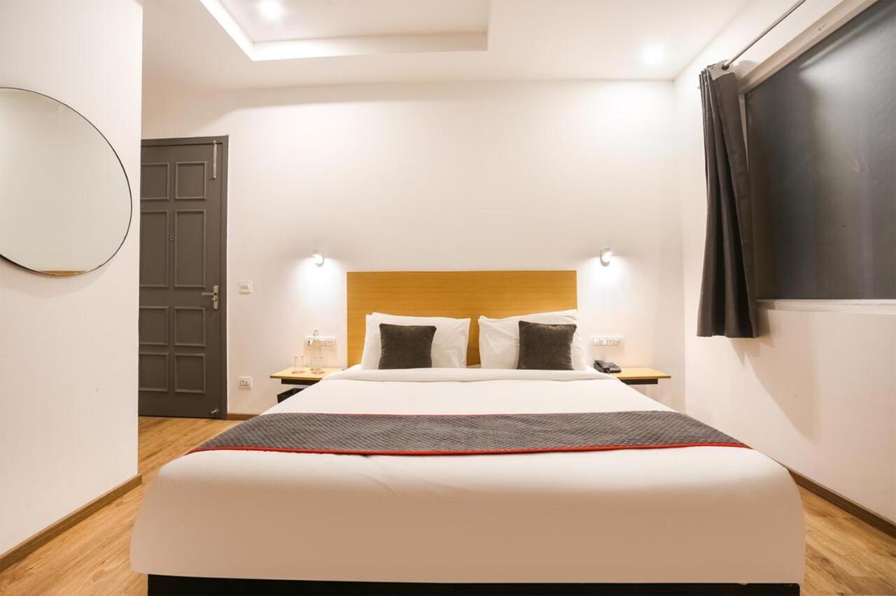 Hotel Admire Inn "Atta Market, Noida Sector 18" ภายนอก รูปภาพ