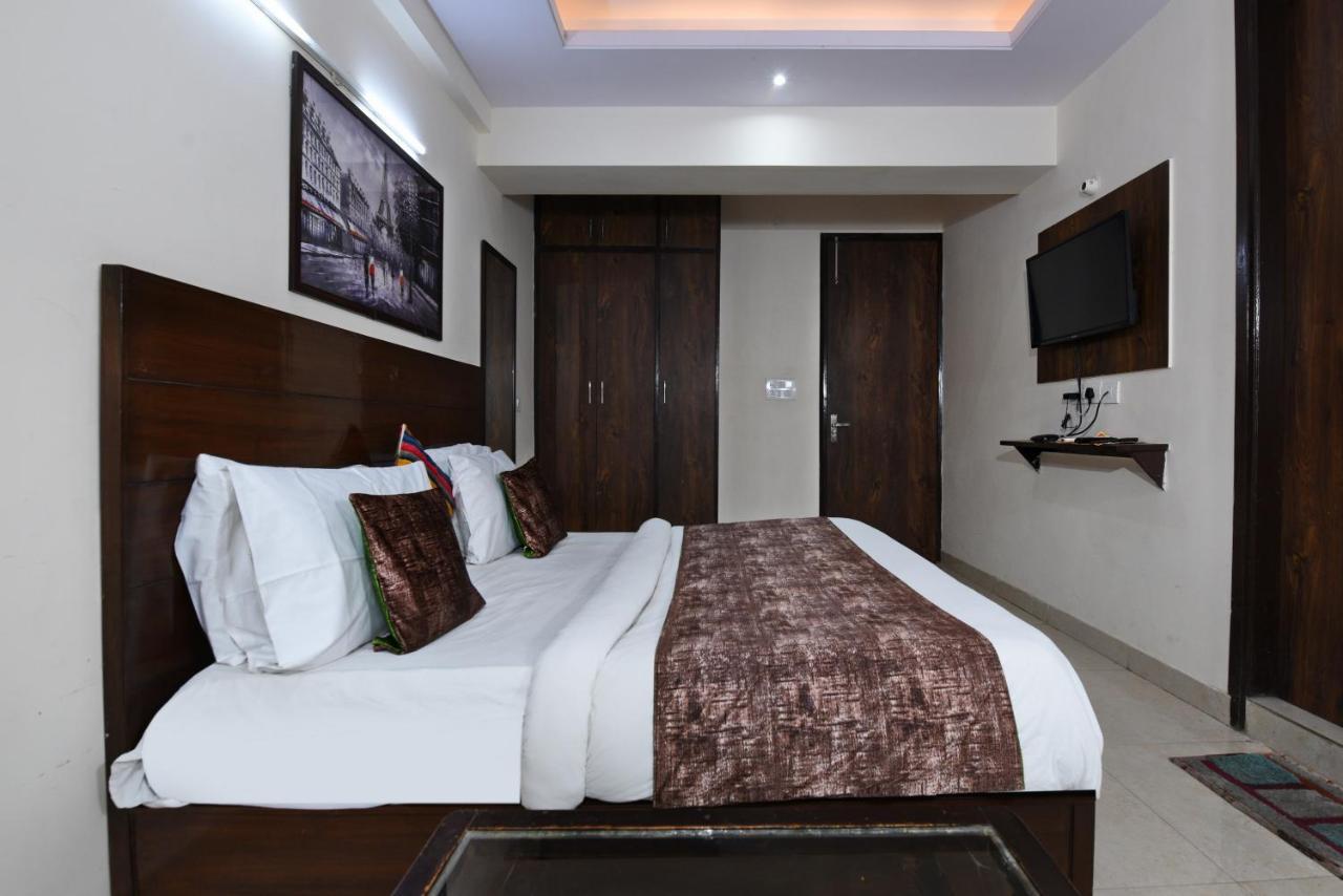 Hotel Admire Inn "Atta Market, Noida Sector 18" ภายนอก รูปภาพ